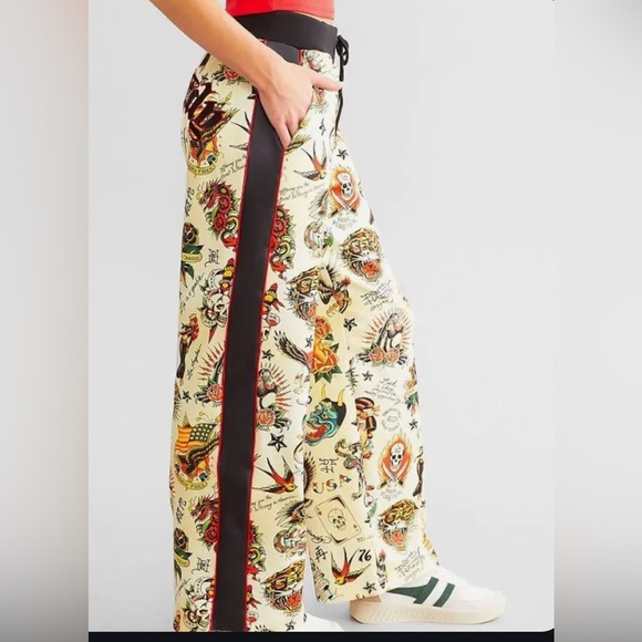 Ed Hardy Y2K throwback iconic Ed Hardy graphic print multi Track Pants size S - Picture 8 of 13